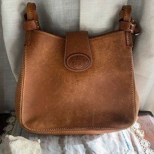 Vintage leather Dooney and Bourke purse.